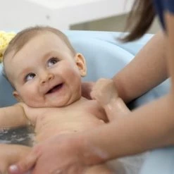 Chicco Cuddle & Bubble Badcommode & Verzorgingstafel - Dots -Baby's Only 550x363 3