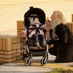 MoMi Wandelwagen Estelle - Zwart -Baby's Only 550x366 156