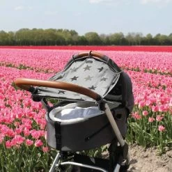 Dooky® Dooky Universal Cover Zonnescherm Kinderwagen - Grey Stars -Baby's Only 550x366 17