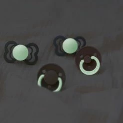 BiBS - Colour Collection - Stage 3 Fopspeen - 18+ Maanden - 2 Stuks - Sage Glow / Cloud Glow 13 BiBS - Colour Collection - Stage 3 Fopspeen - 18+ Maanden - 2 Stuks - Sage Glow / Cloud Glow -Baby's Only 550x366 224