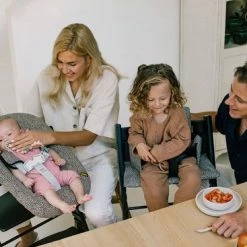 Ukje Kussenset - Geschikt Voor Stokke Tripp Trapp Kinderstoel - Geplastificeerd - Groen - Aap Print -Baby's Only 550x367 34