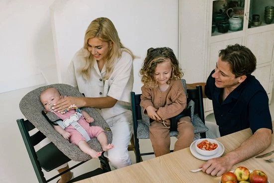 Ukje Stoelverkleiner - Geschikt Voor Stokke Tripp Trapp - Geplastificeerd - Kinderstoel - Kussenset - Wit Zebra 5 Ukje Stoelverkleiner - Geschikt Voor Stokke Tripp Trapp - Geplastificeerd - Kinderstoel - Kussenset - Wit Zebra - Afbeelding 5