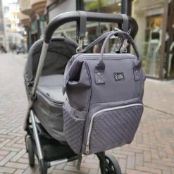 NanaBeebi Luiertas - Rugzak - Met Isoleervak - Grijs - Inclusief Flessenwarmhouder En Kinderwagenhaken -Baby's Only 550x412 32