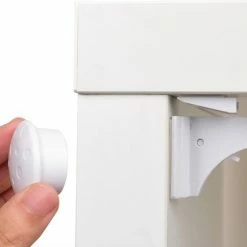 Monte Golia 10 Magneet Kindersloten + 2 Magneet Sleutels - Kinderslot Kastjes - Kinderslot Met 3M Tape -Baby's Only 550x420