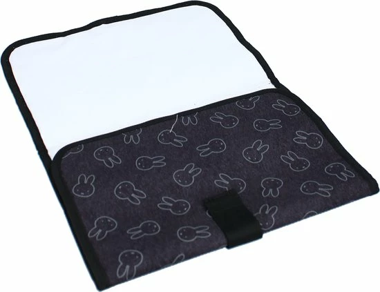 Nijntje By Your Side - Luiertas - Zwart - Polyester - 17.9 L 12 Nijntje By Your Side - Luiertas - Zwart - Polyester - 17.9 L - Afbeelding 12