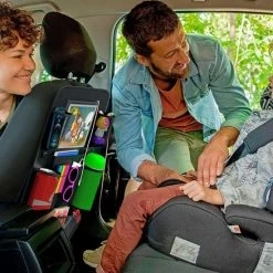 Home For Us Autostoel Organizer Met Tablet Houder - Set Van 2 - Beschermhoes Voor Kinderen - Beschermer Achterkant - Universeel -Baby's Only 550x438 1