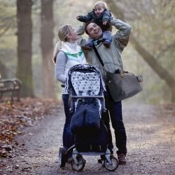 Brisby Slijtvaste Luiertas - Verzorgingstas Groot - Grijs - Inclusief Verschoonmatje - Isoleervakken - Fopspeen Houder - Makkelijk Te Bevestigen Aan De Kinderwagen -Baby's Only 550x550 120