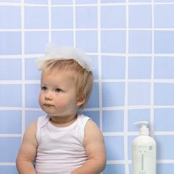 Naïf Voedende Shampoo Pompfles - Baby En Kids - 500ml - Met Natuurlijke Ingrediënten -Baby's Only 550x550 3