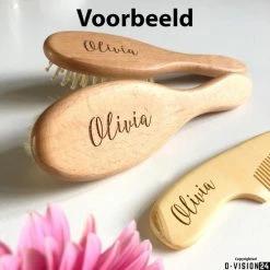 Nowí® Kids Baby Borstel En Kam | Natuurlijk Zacht Geitenhaar Haarborstel Set Van Hout | Origineel Kraamcadeau Voor Babyshower Of Kraamvisite | Geboorte Kraamcadeau Voor Jongen En Meisje | Inclusief Houten Hoofdmassage Borstel & Houten Kam -Baby's Only 550x550 331