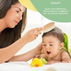 Nowí® Kids Baby Borstel En Kam | Natuurlijk Zacht Geitenhaar Haarborstel Set Van Hout | Origineel Kraamcadeau Voor Babyshower Of Kraamvisite | Geboorte Kraamcadeau Voor Jongen En Meisje | Inclusief Houten Hoofdmassage Borstel & Houten Kam -Baby's Only 550x550 332