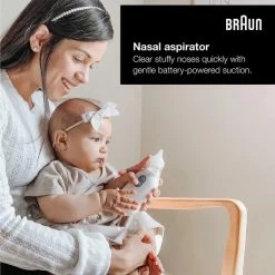 Braun Elektrische Neusreiniger BNA100EU + Reinigingsdoek - Aspirator - Snotzuiger Verkoude Baby - Snoetsenpoetsers - Neuspeer - Baby En Kind Neusreiniger - 2 Herbruikbare Opzetstukken - 2 Zuigstanden - Vaatwasserbestendig - Stressvrije Oplossing -Baby's Only 550x550 351