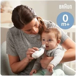 Braun Elektrische Neusreiniger BNA100EU + Reinigingsdoek - Aspirator - Snotzuiger Verkoude Baby - Snoetsenpoetsers - Neuspeer - Baby En Kind Neusreiniger - 2 Herbruikbare Opzetstukken - 2 Zuigstanden - Vaatwasserbestendig - Stressvrije Oplossing -Baby's Only 550x550 352