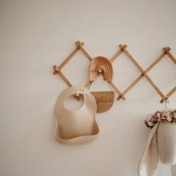 Mushie Siliconen Baby Slabbetje Met Opvangbakje |Cambridge Blue | BPA Ftalaatvrij| Afwasbaar -Baby's Only 550x550 443