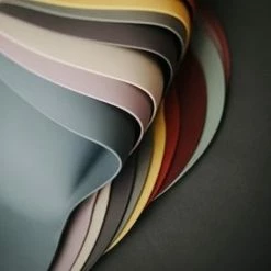 Mushie Siliconen Baby Slabbetje Met Opvangbakje |Cambridge Blue | BPA Ftalaatvrij| Afwasbaar -Baby's Only 550x550 445