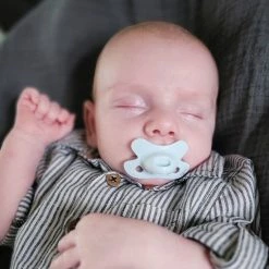 Difrax Fopspeen Newborn Dental - Lichtblauw/Cr Mewit/Lichtroze/Lichtgroen - Orthodontische Speen - 4 Stuks -Baby's Only 550x550 57