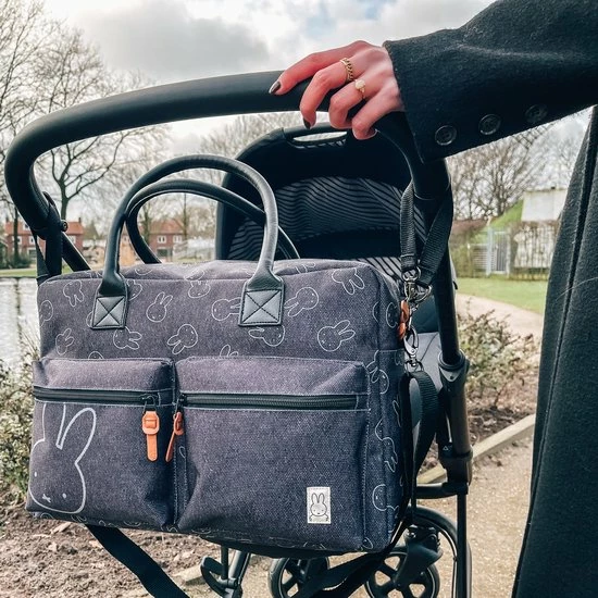 Nijntje By Your Side - Luiertas - Zwart - Polyester - 17.9 L 6 Nijntje By Your Side - Luiertas - Zwart - Polyester - 17.9 L - Afbeelding 6