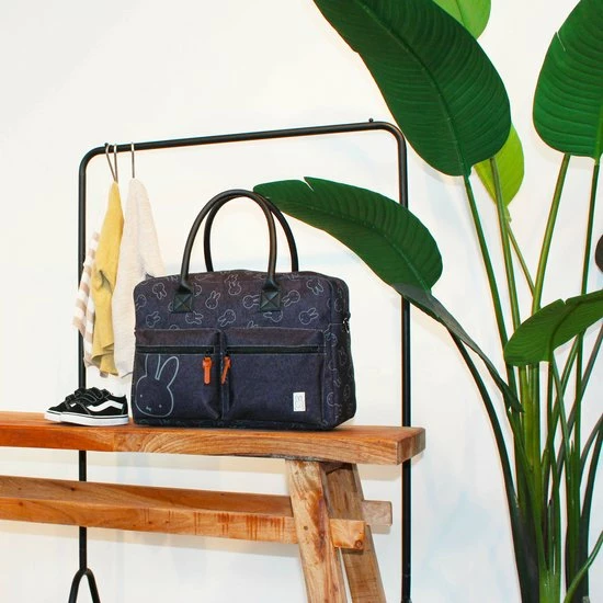 Nijntje By Your Side - Luiertas - Zwart - Polyester - 17.9 L 7 Nijntje By Your Side - Luiertas - Zwart - Polyester - 17.9 L - Afbeelding 7