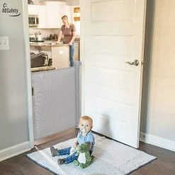 ADSafety - Oprolbaar Traphekje - Grijs - Veiligheid In Huis - Luxe Mesh - Veiligheidshekje Voor Baby - Kinderhekje - Hondenhek -Baby's Only 550x550 579