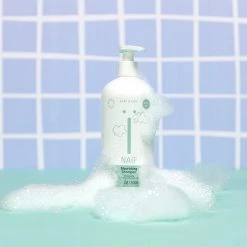 Naïf Voedende Shampoo Pompfles - Baby En Kids - 500ml - Met Natuurlijke Ingrediënten -Baby's Only 550x550 7