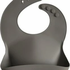 Mushie Siliconen Baby Slabbetje Met Opvangbakje |Cambridge Blue | BPA Ftalaatvrij| Afwasbaar -Baby's Only 550x741 1