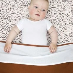 Meyco Bies Ledikant Laken - Camel - 100x150cm -Baby's Only 550x825 104