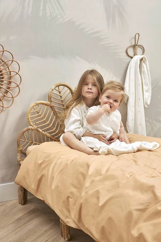 Meyco Uni Dekbedovertrek Ledikant - Camel/Warm Sand - 100x135cm 4 Meyco Uni Dekbedovertrek Ledikant - Camel/Warm Sand - 100x135cm - Afbeelding 4